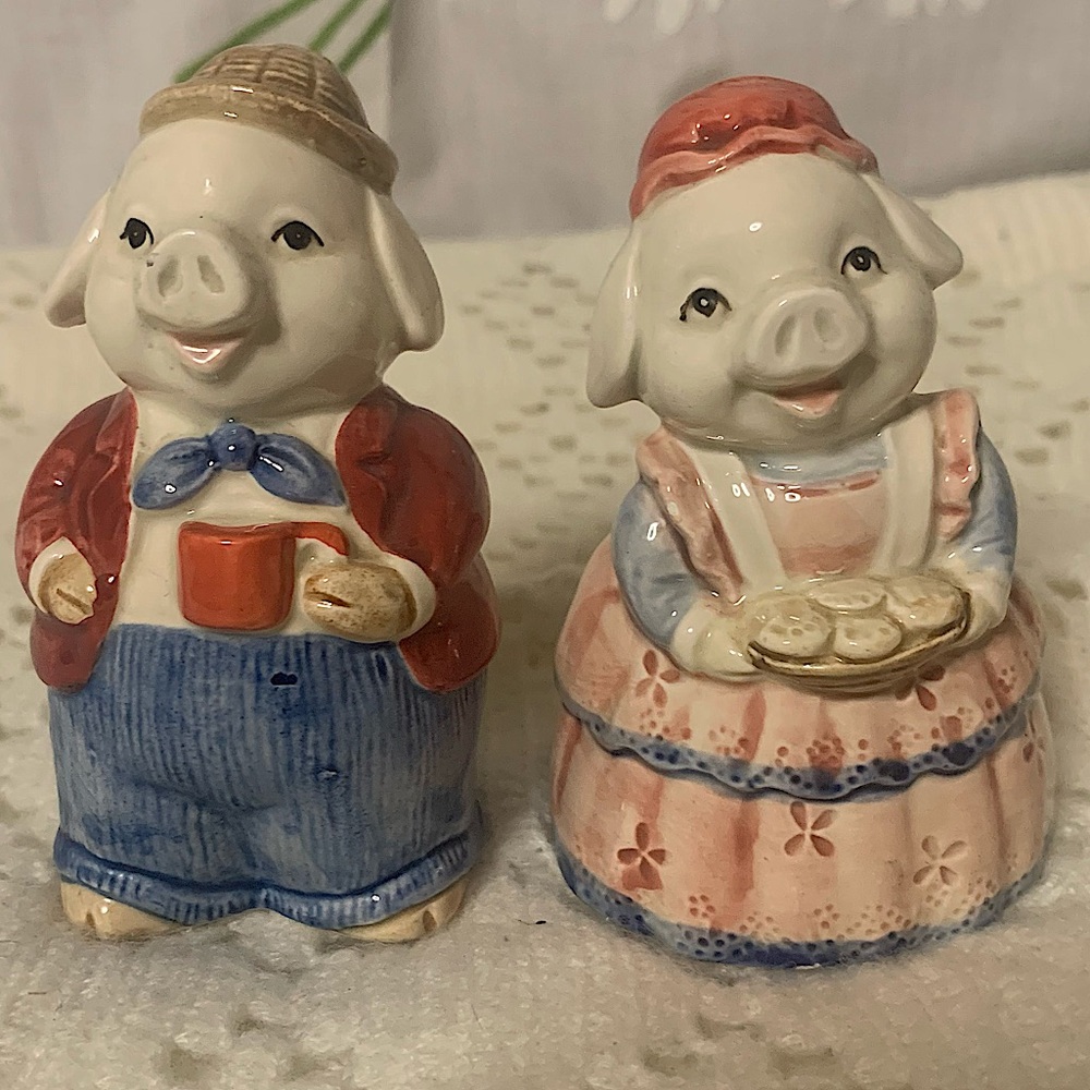 Vintage otagiri mr mrs pig salt and pepper shakers